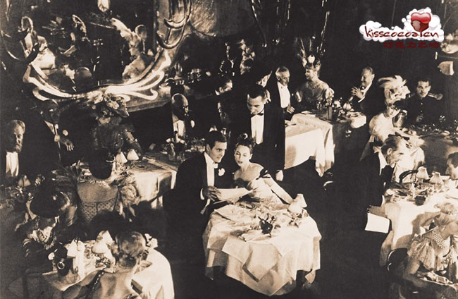 1893年的巴黎 MAXIM'S 马克西姆餐厅 1893年的巴黎 MAXIM'S 马克西姆餐厅