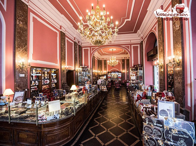 Sklep z czekoladą E.Wedel, Polska 波兰 E.Wedel 埃·韦德尔巧克力店 Poland E.Wedel chocolate shop Sklep z czekoladą E.Wedel, Polska 波兰 E.Wedel 埃·韦德尔巧克力店 Poland E.Wedel chocolate shop 101