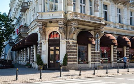 Pijalnia Czekolady E.Wedel Staroświecki Sklep Warszawa, Polska 波兰华沙市斯塔罗什维基商店 E.Wedel 埃·韦德尔巧克力店 Pijalnia Czekolady E.Wedel Staroświecki Sklep Warszawa, Polska 波兰华沙市斯塔罗什维基商店 E.Wedel 埃·韦德尔巧克力店