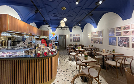 ijalnia Czekolady E.Wedel na Rynku Wrocław, Polska 波兰 弗罗茨瓦夫市
Rynku 埃·韦德尔巧克力店 ijalnia Czekolady E.Wedel na Rynku Wrocław, Polska 波兰 弗罗茨瓦夫市
Rynku 埃·韦德尔巧克力店