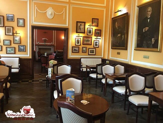 Sklep z czekoladą E.Wedel, Polska 波兰 E.Wedel 埃·韦德尔巧克力店 Poland E.Wedel chocolate shop Sklep z czekoladą E.Wedel, Polska 波兰 E.Wedel 埃·韦德尔巧克力店 Poland E.Wedel chocolate shop 84
