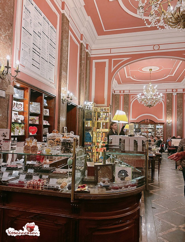 Sklep z czekoladą E.Wedel, Polska 波兰 E.Wedel 埃·韦德尔巧克力店 Poland E.Wedel chocolate shop Sklep z czekoladą E.Wedel, Polska 波兰 E.Wedel 埃·韦德尔巧克力店 Poland E.Wedel chocolate shop 94