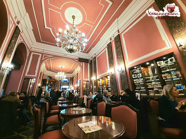 Sklep z czekoladą E.Wedel, Polska 波兰 E.Wedel 埃·韦德尔巧克力店 Poland E.Wedel chocolate shop Sklep z czekoladą E.Wedel, Polska 波兰 E.Wedel 埃·韦德尔巧克力店 Poland E.Wedel chocolate shop 95