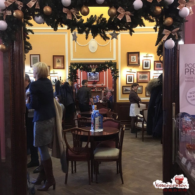 Sklep z czekoladą E.Wedel, Polska 波兰 E.Wedel 埃·韦德尔巧克力店 Poland E.Wedel chocolate shop Sklep z czekoladą E.Wedel, Polska 波兰 E.Wedel 埃·韦德尔巧克力店 Poland E.Wedel chocolate shop 99