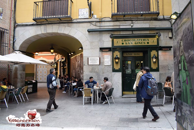 西班牙马德里最古老的巧克力店 SAN GINES Chocolateria 圣希内斯巧克力店大门 西班牙马德里最古老的巧克力店 SAN GINES Chocolateria 圣希内斯巧克力店大门