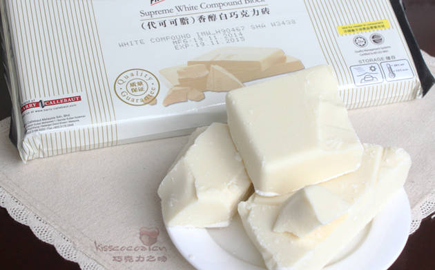 VAN HOUTEN 梵豪登
代可可脂 白巧克力砖 1公斤装(苏州产) VAN HOUTEN 梵豪登
代可可脂 白巧克力砖 1公斤装(苏州产)