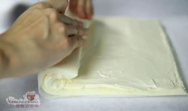 白巧克力蛋糕卷的制作11